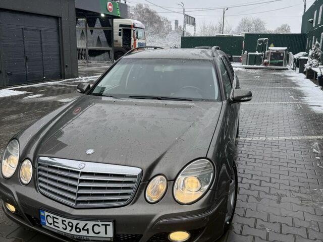 Сірий Мерседес 220, об'ємом двигуна 2.1 л та пробігом 360 тис. км за 10034 $, фото 1 на Automoto.ua