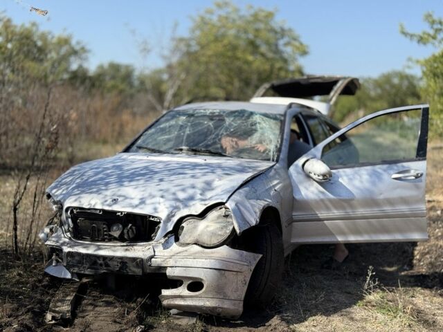 Мерседес 220 2010 у Одесі на Automoto.ua Сірий Мерседес 220, об'ємом двигуна 2.8 л та пробігом 1 тис. км за 2000 $, фото 1 на Automoto.ua
