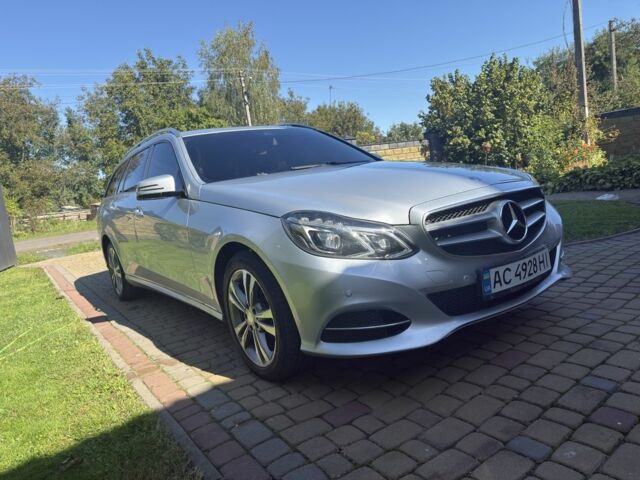 Серый Мерседес 220, объемом двигателя 2.1 л и пробегом 359 тыс. км за 18500 $, фото 1 на Automoto.ua