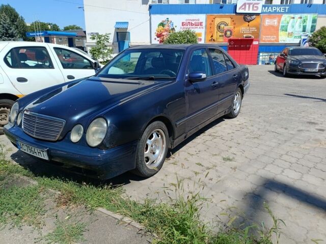 Синій Мерседес 220, об'ємом двигуна 2.2 л та пробігом 444 тис. км за 2209 $, фото 1 на Automoto.ua