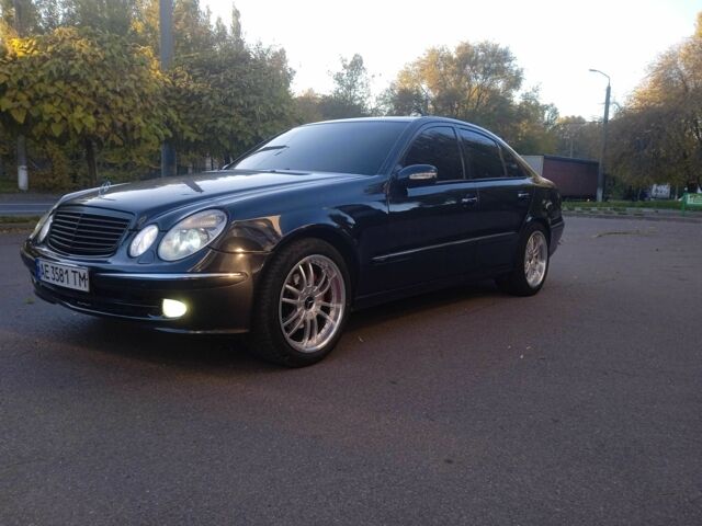 Синий Мерседес 220, объемом двигателя 2.1 л и пробегом 425 тыс. км за 6999 $, фото 1 на Automoto.ua