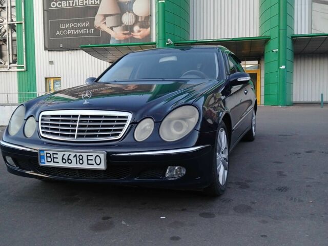 Синій Мерседес 220, об'ємом двигуна 2.1 л та пробігом 238 тис. км за 7200 $, фото 1 на Automoto.ua