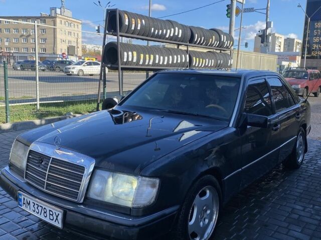 Чорний Мерседес 230, об'ємом двигуна 2.3 л та пробігом 3 тис. км за 1544 $, фото 1 на Automoto.ua