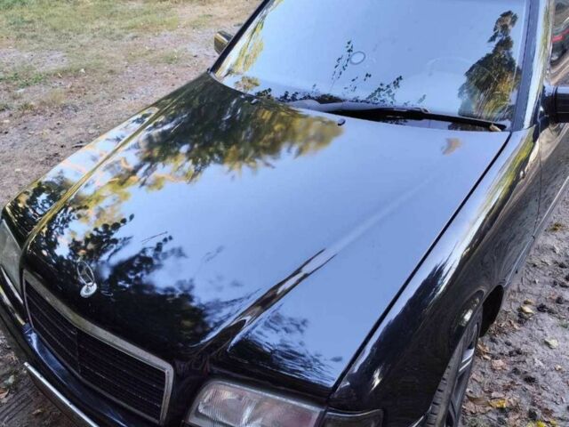 Черный Мерседес 230, объемом двигателя 2.3 л и пробегом 300 тыс. км за 1600 $, фото 1 на Automoto.ua