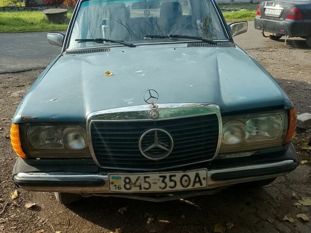 Синій Мерседес 230, об'ємом двигуна 2 л та пробігом 1 тис. км за 700 $, фото 1 на Automoto.ua