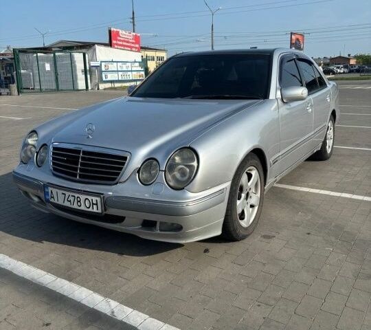 Сірий Мерседес 240, об'ємом двигуна 2.4 л та пробігом 570 тис. км за 2500 $, фото 1 на Automoto.ua