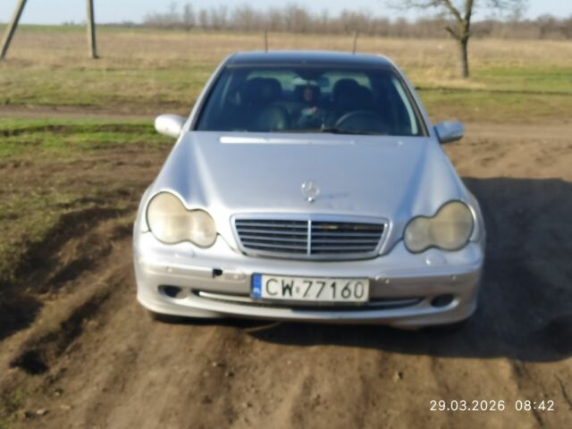 Сірий Мерседес 240, об'ємом двигуна 2.6 л та пробігом 480 тис. км за 2000 $, фото 1 на Automoto.ua