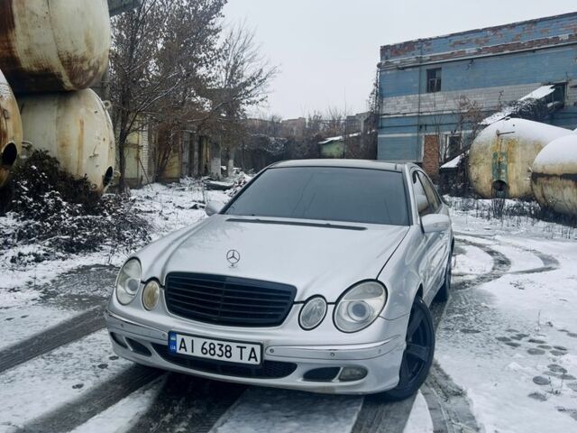 Серый Мерседес 240, объемом двигателя 2.6 л и пробегом 340 тыс. км за 7000 $, фото 1 на Automoto.ua