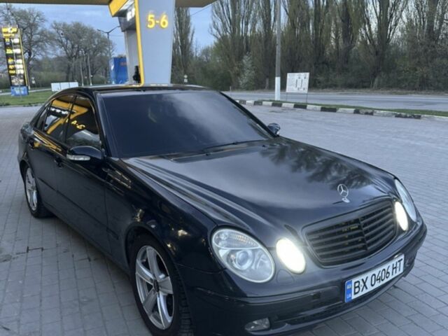 Синій Мерседес 240, об'ємом двигуна 2.6 л та пробігом 320 тис. км за 5200 $, фото 1 на Automoto.ua