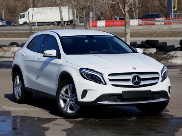 Белый Мерседес 250, объемом двигателя 2 л и пробегом 103 тыс. км за 17700 $, фото 1 на Automoto.ua