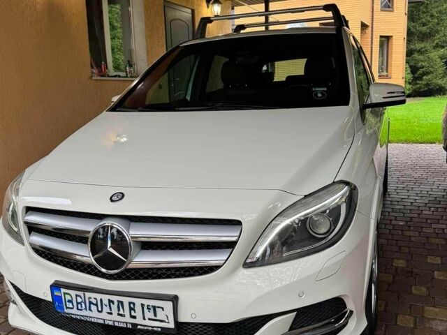 Білий Мерседес 250, об'ємом двигуна 0 л та пробігом 70 тис. км за 12992 $, фото 1 на Automoto.ua
