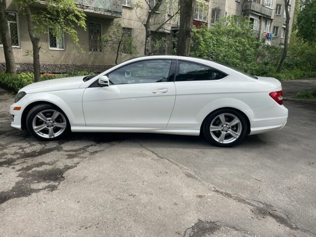 Белый Мерседес 250, объемом двигателя 1.8 л и пробегом 180 тыс. км за 14500 $, фото 1 на Automoto.ua