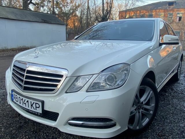 Білий Мерседес 250, об'ємом двигуна 1.8 л та пробігом 250 тис. км за 12700 $, фото 1 на Automoto.ua