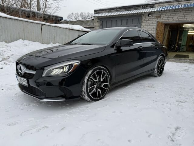 Черный Мерседес 250, объемом двигателя 2 л и пробегом 110 тыс. км за 21000 $, фото 1 на Automoto.ua