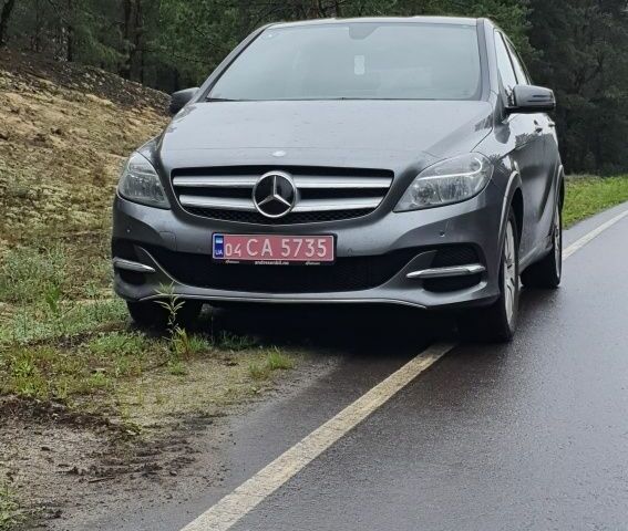 Серый Мерседес 250, объемом двигателя 0 л и пробегом 122 тыс. км за 9300 $, фото 1 на Automoto.ua