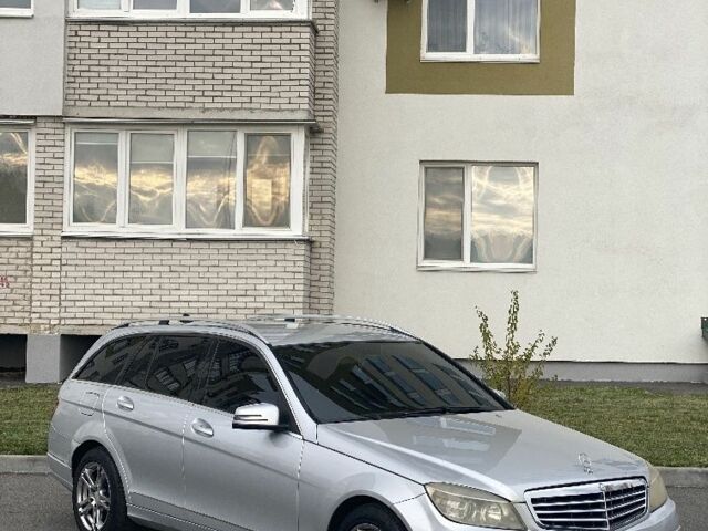 Серый Мерседес 250, объемом двигателя 2.1 л и пробегом 1 тыс. км за 6500 $, фото 1 на Automoto.ua