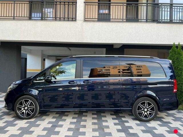 Синий Мерседес 250, объемом двигателя 2 л и пробегом 60 тыс. км за 68874 $, фото 1 на Automoto.ua