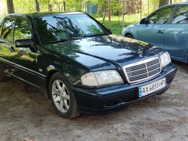 Синій Мерседес 250, об'ємом двигуна 2.5 л та пробігом 3 тис. км за 6500 $, фото 1 на Automoto.ua