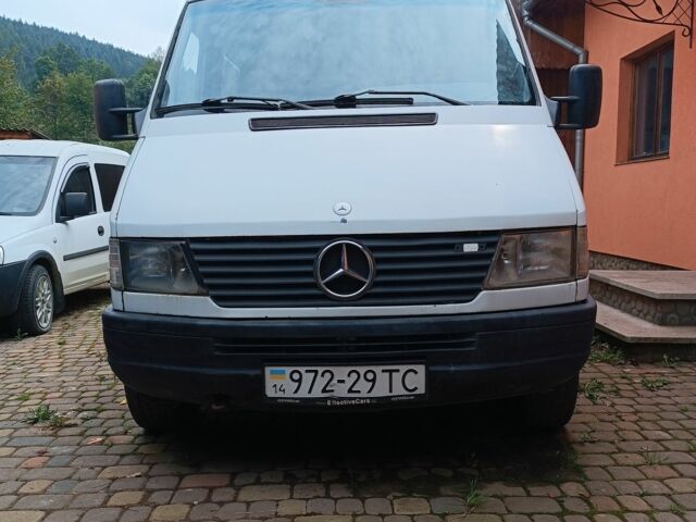 Белый Мерседес 280, объемом двигателя 2 л и пробегом 440 тыс. км за 150000 $, фото 1 на Automoto.ua