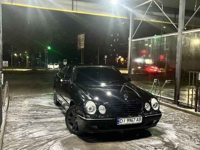 Черный Мерседес 280, объемом двигателя 2.8 л и пробегом 370 тыс. км за 4400 $, фото 1 на Automoto.ua