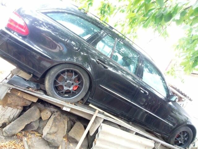 Черный Мерседес 280, объемом двигателя 3 л и пробегом 200 тыс. км за 3500 $, фото 1 на Automoto.ua