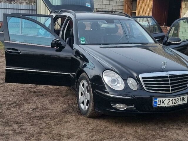 Чорний Мерседес 280, об'ємом двигуна 3 л та пробігом 308 тис. км за 7800 $, фото 1 на Automoto.ua