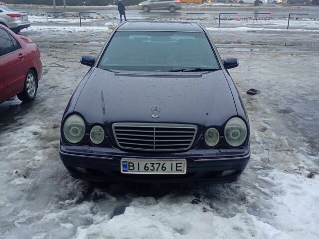 Фіолетовий Мерседес 280, об'ємом двигуна 2.8 л та пробігом 400 тис. км за 3000 $, фото 1 на Automoto.ua