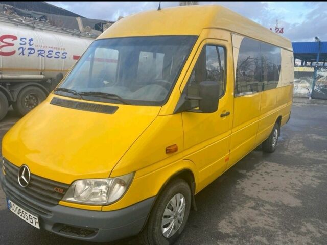 Жовтий Мерседес 280, об'ємом двигуна 2.7 л та пробігом 600 тис. км за 11000 $, фото 1 на Automoto.ua