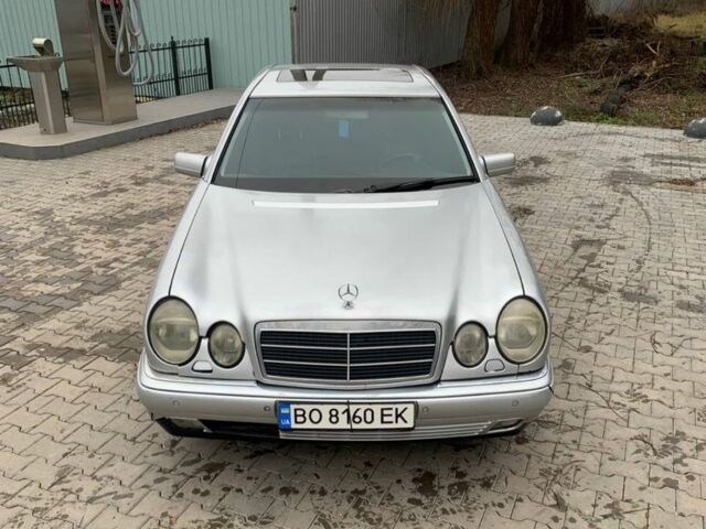 Сірий Мерседес 280, об'ємом двигуна 2.8 л та пробігом 250 тис. км за 2700 $, фото 1 на Automoto.ua