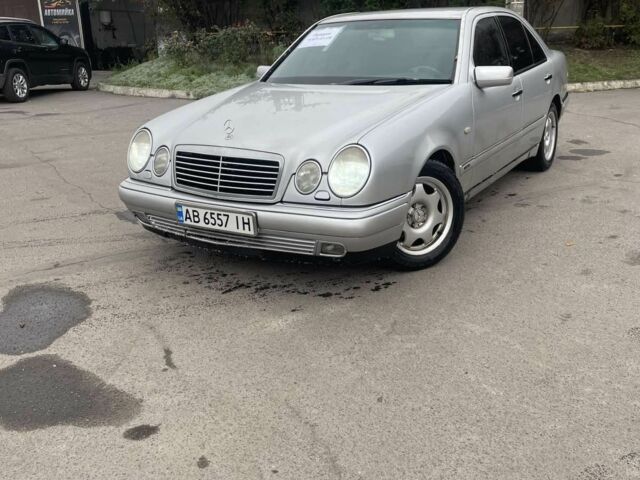 Сірий Мерседес 280, об'ємом двигуна 2.8 л та пробігом 1 тис. км за 2950 $, фото 1 на Automoto.ua