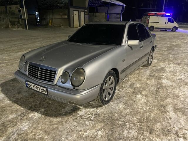 Серый Мерседес 280, объемом двигателя 2.9 л и пробегом 300 тыс. км за 2400 $, фото 1 на Automoto.ua