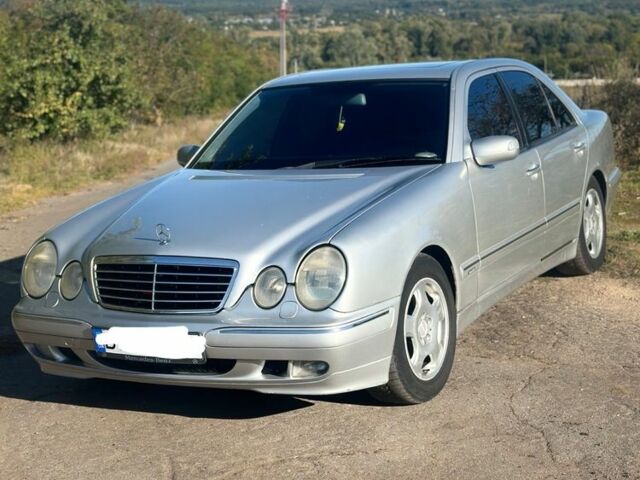 Серый Мерседес 280, объемом двигателя 2.8 л и пробегом 3 тыс. км за 4500 $, фото 1 на Automoto.ua