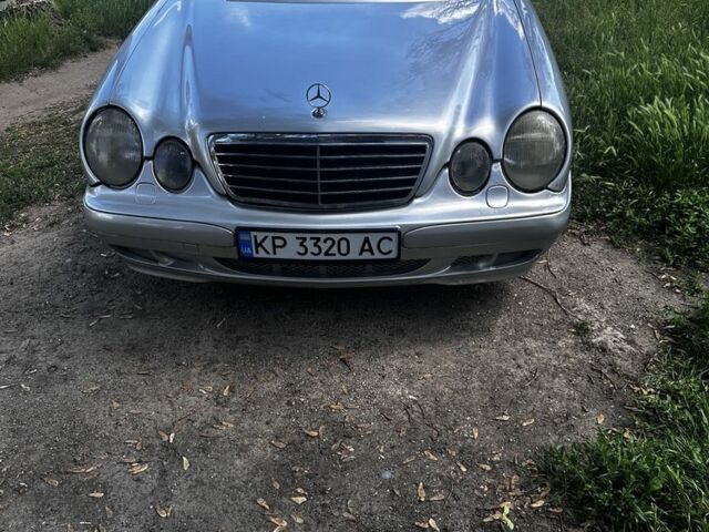 Сірий Мерседес 280, об'ємом двигуна 2.8 л та пробігом 1 тис. км за 3799 $, фото 1 на Automoto.ua