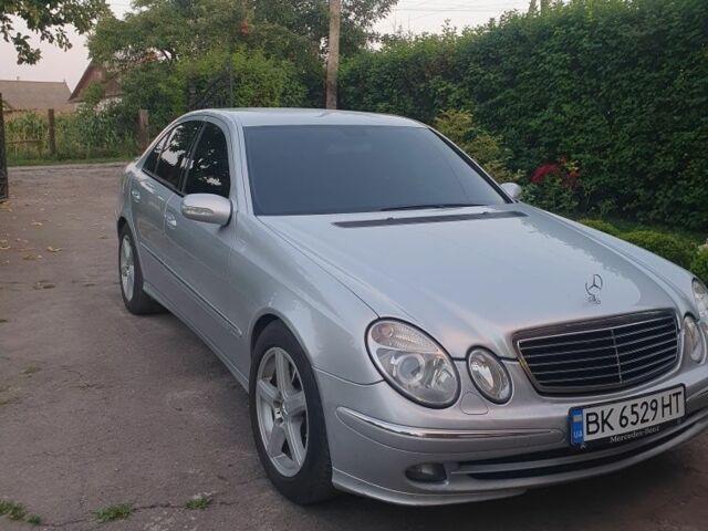 Сірий Мерседес 280, об'ємом двигуна 3 л та пробігом 365 тис. км за 7200 $, фото 1 на Automoto.ua