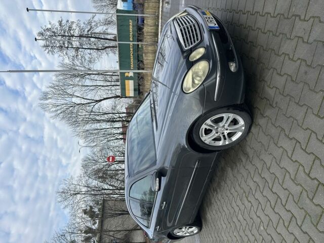 Серый Мерседес 280, объемом двигателя 2.7 л и пробегом 325 тыс. км за 4200 $, фото 1 на Automoto.ua