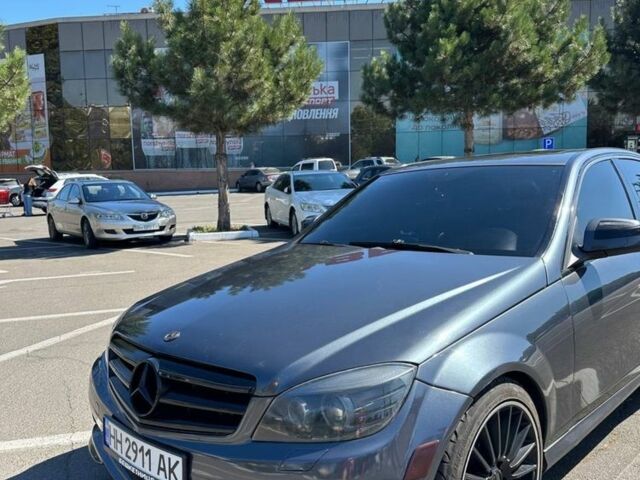 Серый Мерседес 280, объемом двигателя 3 л и пробегом 198 тыс. км за 8600 $, фото 1 на Automoto.ua