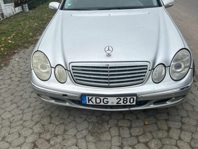 Серый Мерседес 280, объемом двигателя 3.2 л и пробегом 340 тыс. км за 3700 $, фото 1 на Automoto.ua