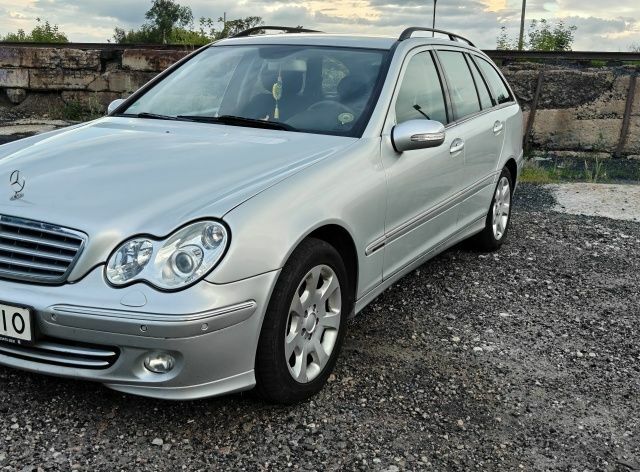 Сірий Мерседес 280, об'ємом двигуна 3 л та пробігом 145 тис. км за 6900 $, фото 1 на Automoto.ua