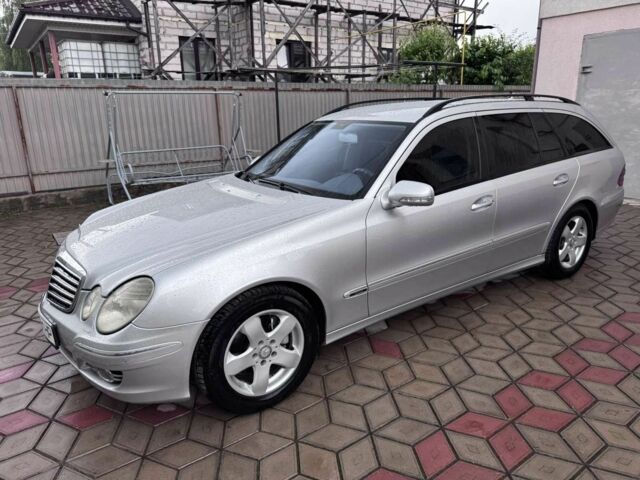 Сірий Мерседес 280, об'ємом двигуна 3 л та пробігом 276 тис. км за 8200 $, фото 1 на Automoto.ua