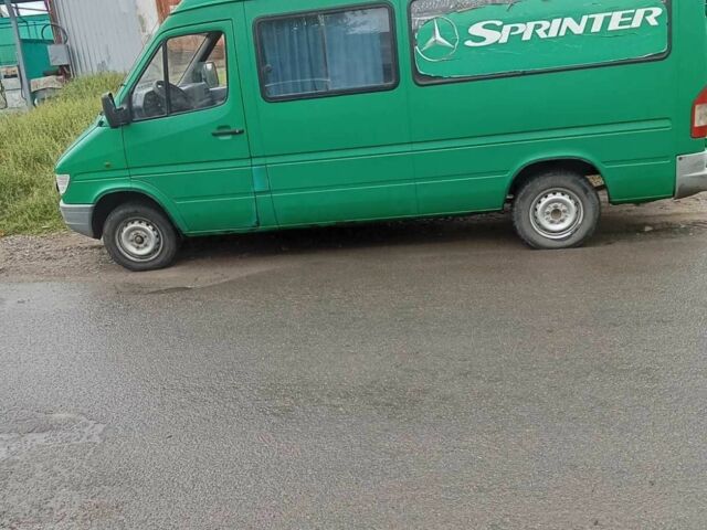 Зеленый Мерседес 280, объемом двигателя 2.3 л и пробегом 100 тыс. км за 5999 $, фото 1 на Automoto.ua