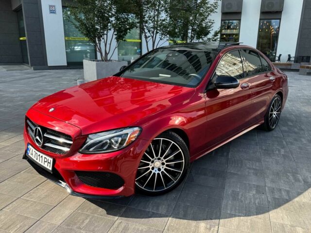 Червоний Мерседес 300, об'ємом двигуна 2 л та пробігом 123 тис. км за 20900 $, фото 1 на Automoto.ua