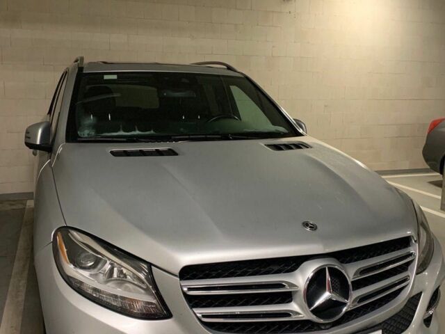 Серый Мерседес 300, объемом двигателя 3.5 л и пробегом 70 тыс. км за 25000 $, фото 1 на Automoto.ua