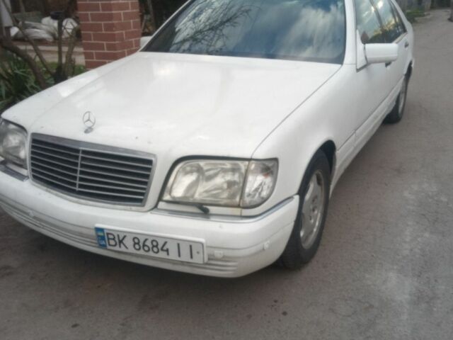 Білий Мерседес 320, об'ємом двигуна 3.2 л та пробігом 640 тис. км за 2999 $, фото 1 на Automoto.ua