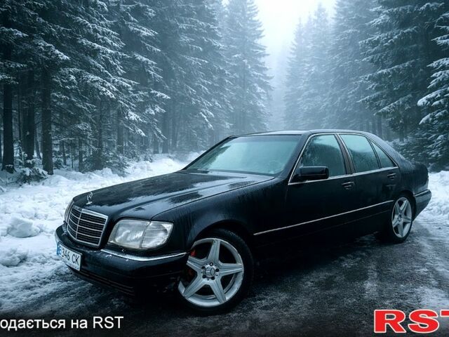 Черный Мерседес 320, объемом двигателя 3.2 л и пробегом 378 тыс. км за 4500 $, фото 1 на Automoto.ua