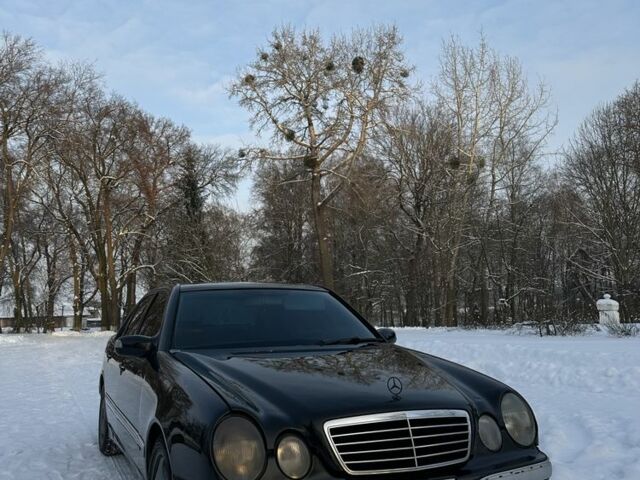 Чорний Мерседес 320, об'ємом двигуна 3.2 л та пробігом 433 тис. км за 3500 $, фото 1 на Automoto.ua