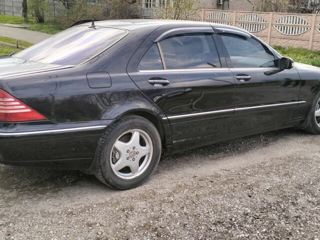 Черный Мерседес 320, объемом двигателя 0 л и пробегом 440 тыс. км за 2300 $, фото 1 на Automoto.ua