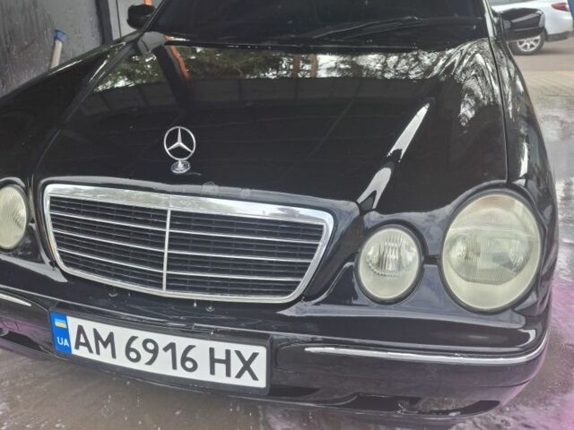 Чорний Мерседес 320, об'ємом двигуна 3.2 л та пробігом 430 тис. км за 2999 $, фото 1 на Automoto.ua