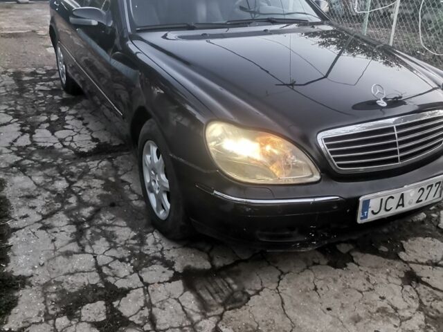 Черный Мерседес 320, объемом двигателя 3 л и пробегом 156 тыс. км за 2300 $, фото 1 на Automoto.ua