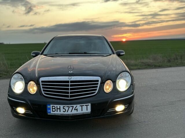 Черный Мерседес 320, объемом двигателя 3.2 л и пробегом 340 тыс. км за 4900 $, фото 1 на Automoto.ua