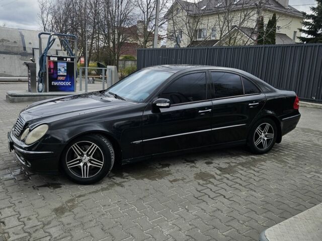 Черный Мерседес 320, объемом двигателя 3.2 л и пробегом 320 тыс. км за 6300 $, фото 1 на Automoto.ua